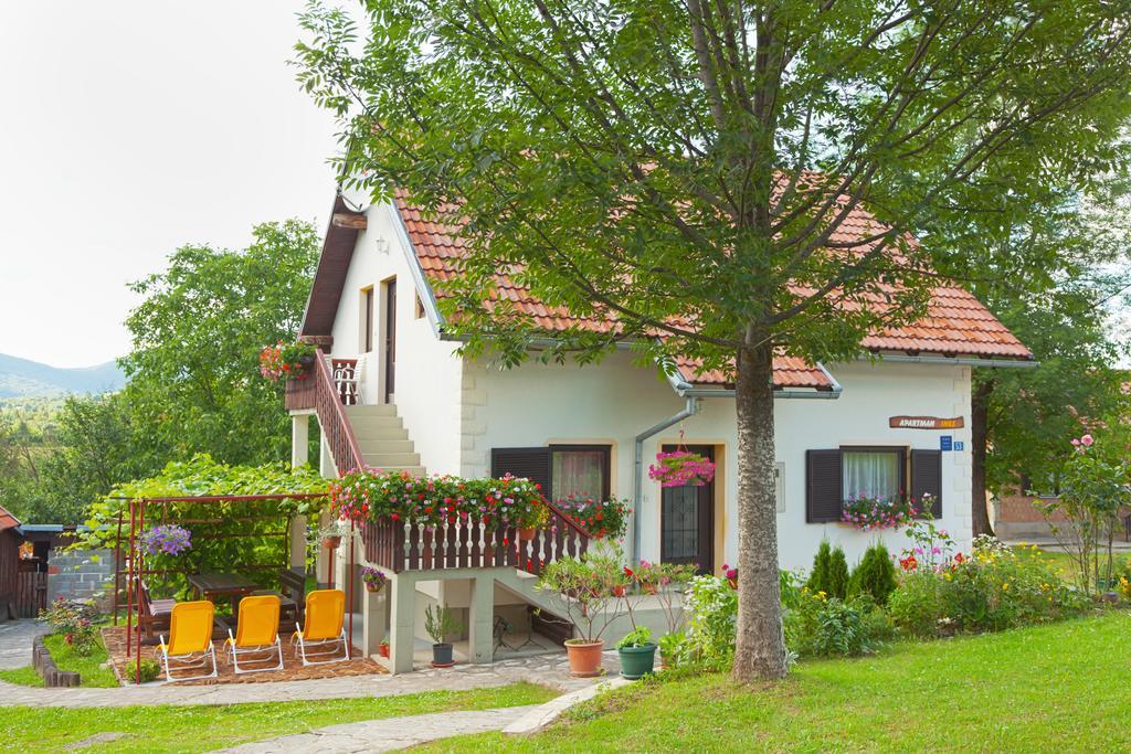 Apartment Ines Smoljanac Exterior foto